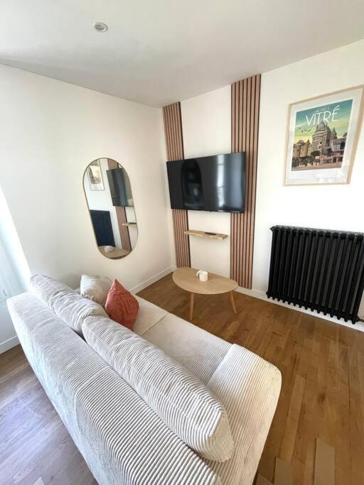 Appartement Calme Et Cosy Proche Centre Vue Chateau Vitre  Exterior photo